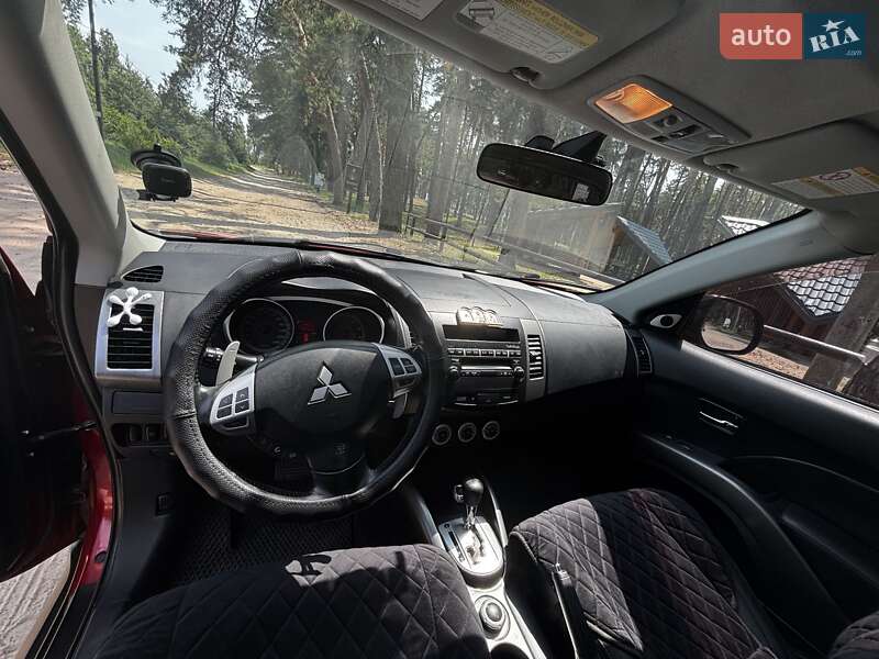 Внедорожник / Кроссовер Mitsubishi Outlander 2009 в Ахтырке