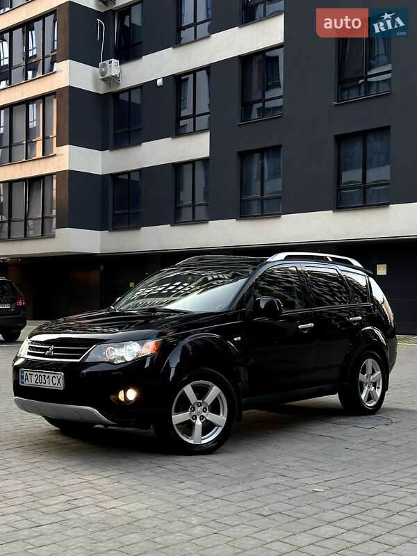 Позашляховик / Кросовер Mitsubishi Outlander 2008 в Івано-Франківську