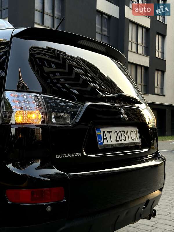 Позашляховик / Кросовер Mitsubishi Outlander 2008 в Івано-Франківську