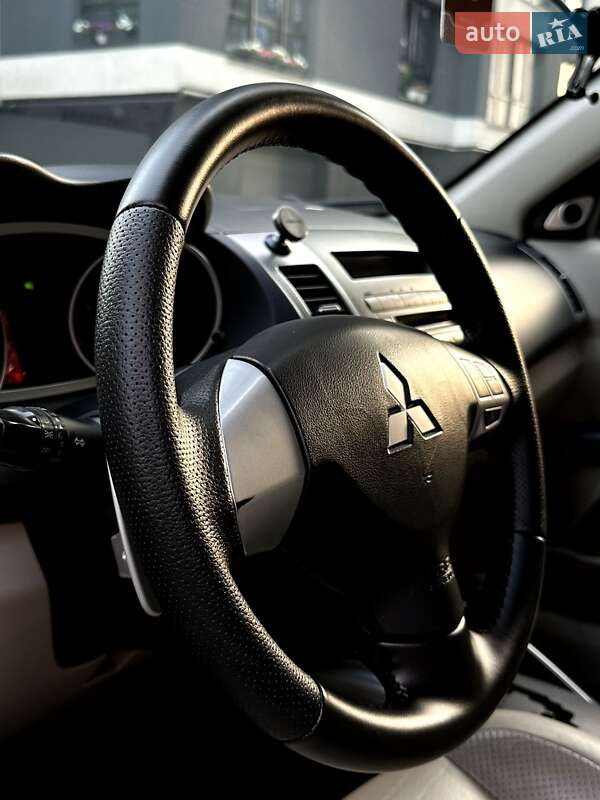 Позашляховик / Кросовер Mitsubishi Outlander 2008 в Івано-Франківську