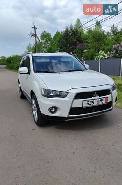 Внедорожник / Кроссовер Mitsubishi Outlander 2009 в 
