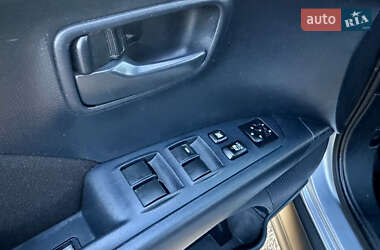 Внедорожник / Кроссовер Mitsubishi Outlander 2010 в 