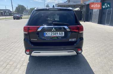 Внедорожник / Кроссовер Mitsubishi Outlander 2018 в 