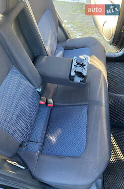 Внедорожник / Кроссовер Mitsubishi Outlander 2007 в 