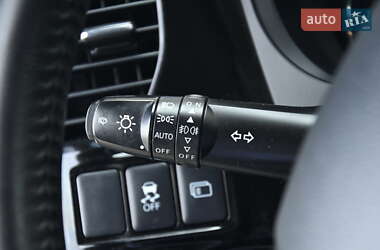 Внедорожник / Кроссовер Mitsubishi Outlander 2013 в 