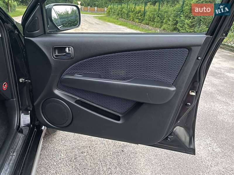 Позашляховик / Кросовер Mitsubishi Outlander 2009 в Вінниці
