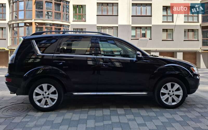 Внедорожник / Кроссовер Mitsubishi Outlander 2011 в Ивано-Франковске