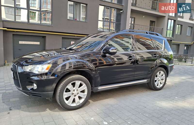 Внедорожник / Кроссовер Mitsubishi Outlander 2011 в Ивано-Франковске