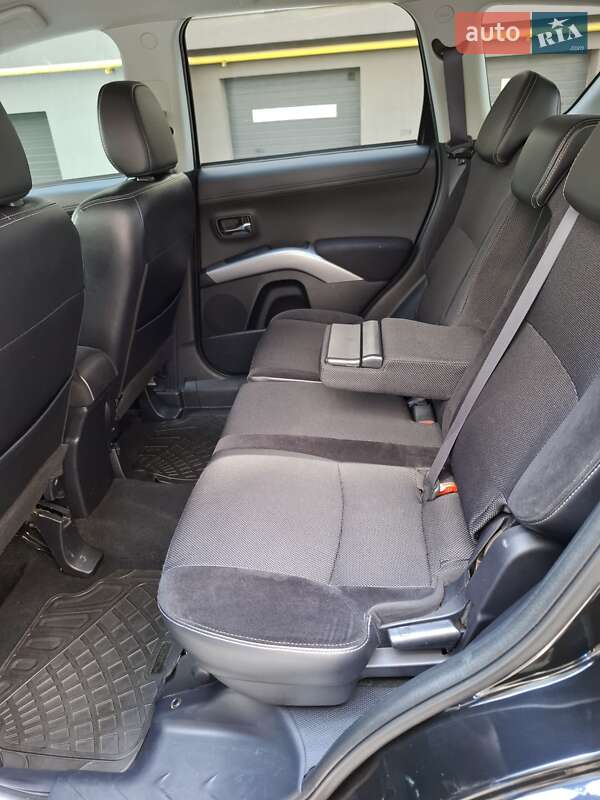 Внедорожник / Кроссовер Mitsubishi Outlander 2011 в Ивано-Франковске