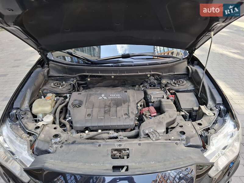 Внедорожник / Кроссовер Mitsubishi Outlander 2011 в Ивано-Франковске