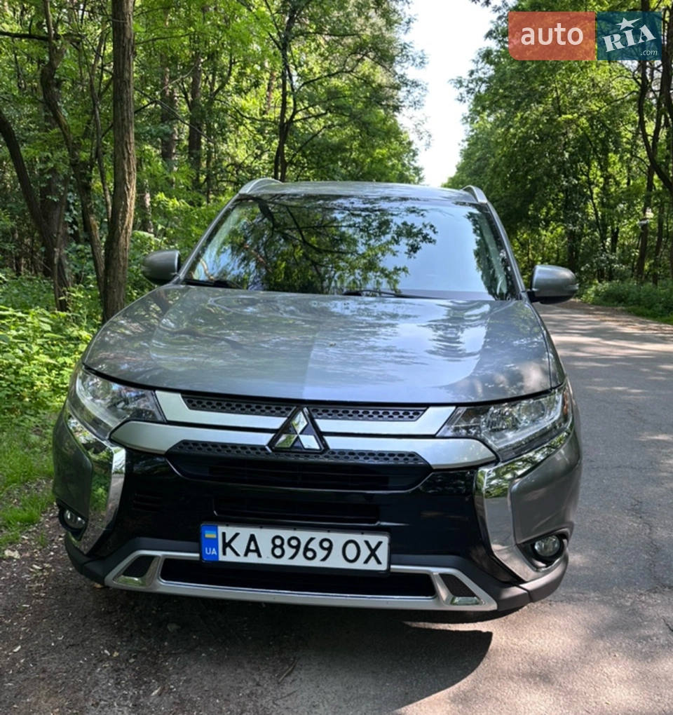 2020 Mitsubishi Outlander - мініатюра 14