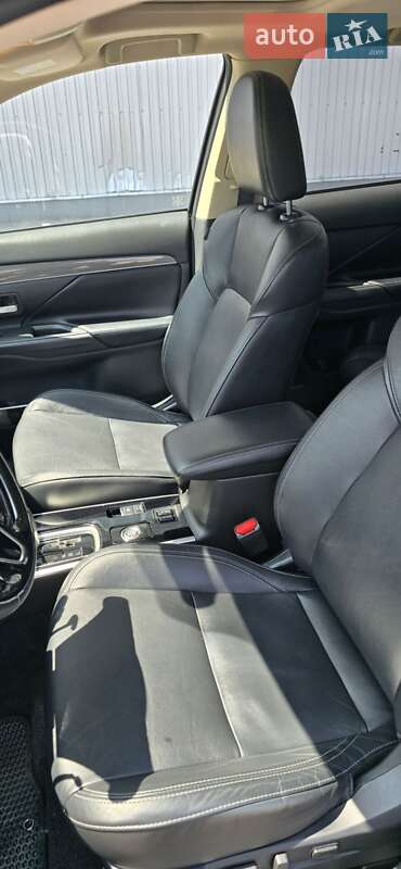 Позашляховик / Кросовер Mitsubishi Outlander 2020 в Полтаві