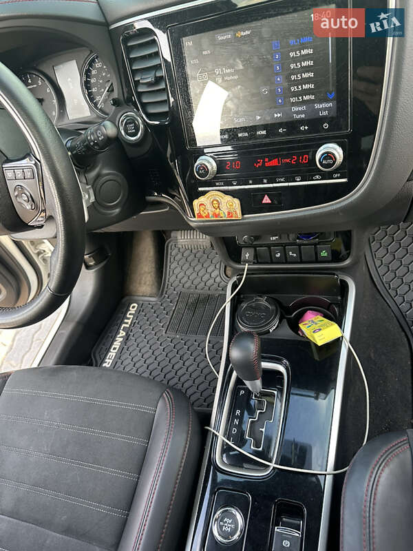 Внедорожник / Кроссовер Mitsubishi Outlander 2020 в Белой Церкви