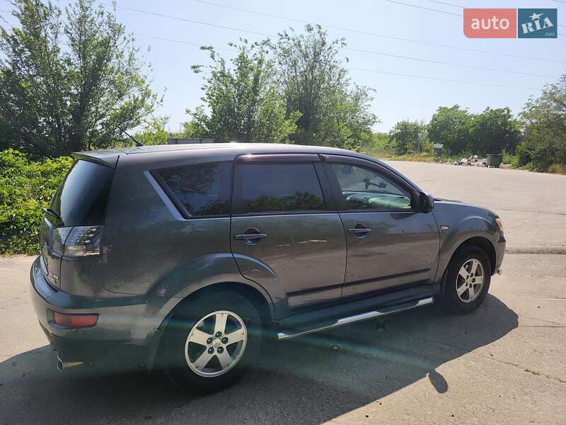 Позашляховик / Кросовер Mitsubishi Outlander 2011 в Дніпрі