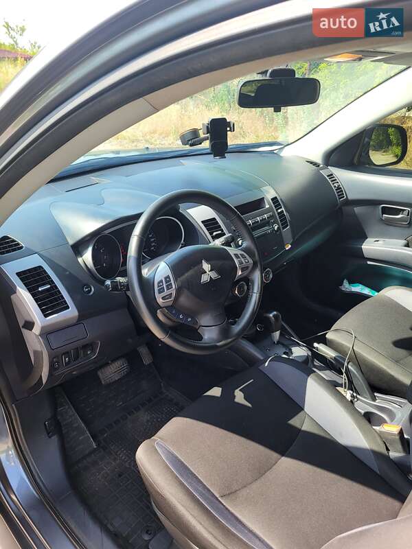 Позашляховик / Кросовер Mitsubishi Outlander 2011 в Дніпрі