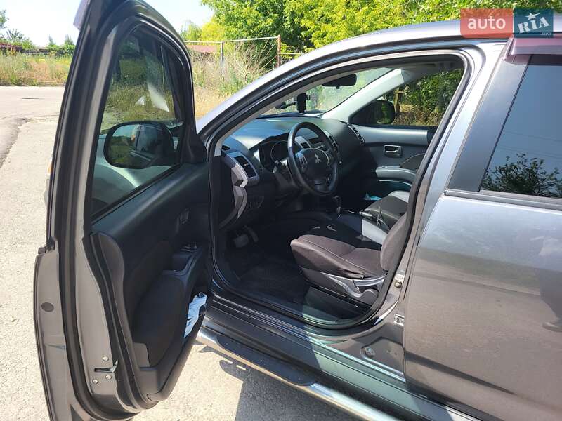 Позашляховик / Кросовер Mitsubishi Outlander 2011 в Дніпрі