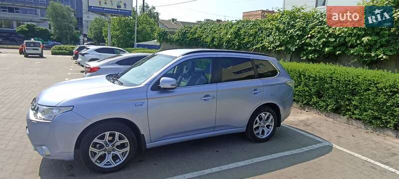 Mitsubishi Outlander 2014