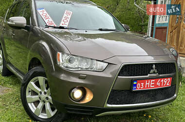 Внедорожник / Кроссовер Mitsubishi Outlander 2011 в 