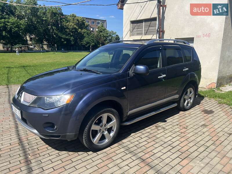 Позашляховик / Кросовер Mitsubishi Outlander 2008 в 