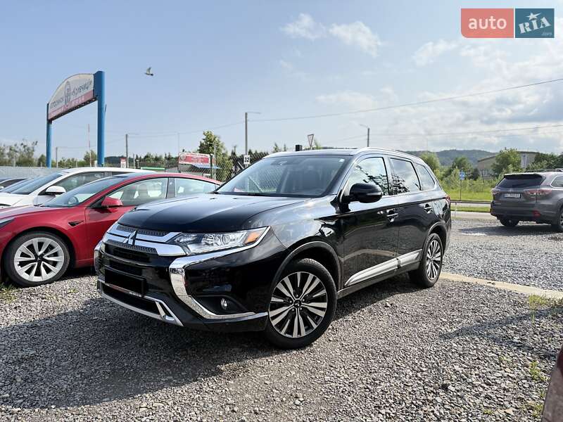 Mitsubishi Outlander 2020