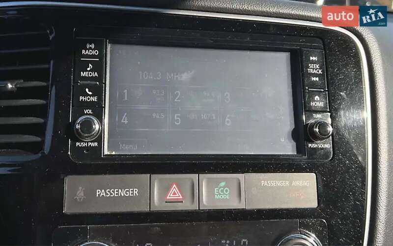 Внедорожник / Кроссовер Mitsubishi Outlander 2017 в Львове