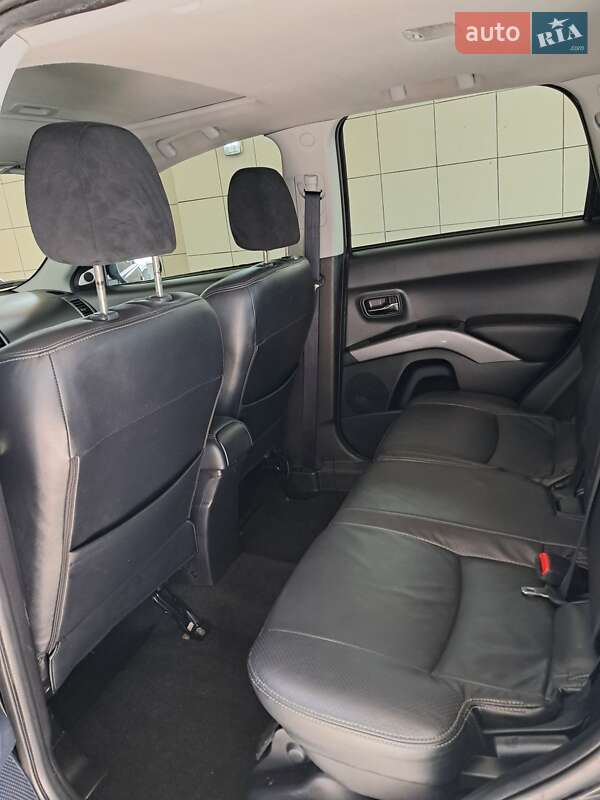 Позашляховик / Кросовер Mitsubishi Outlander 2007 в Чернігові