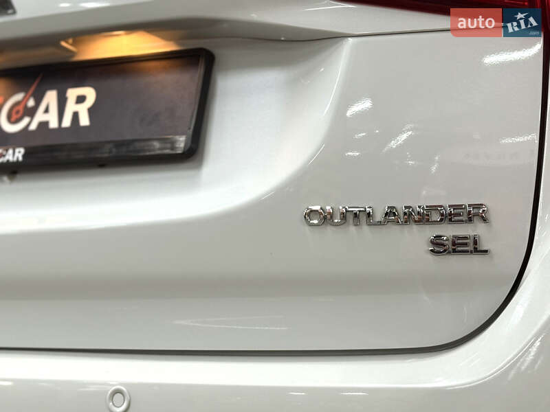 Внедорожник / Кроссовер Mitsubishi Outlander 2019 в Одессе