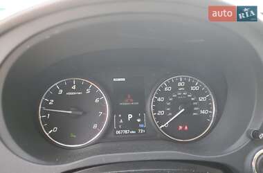 Внедорожник / Кроссовер Mitsubishi Outlander 2018 в 