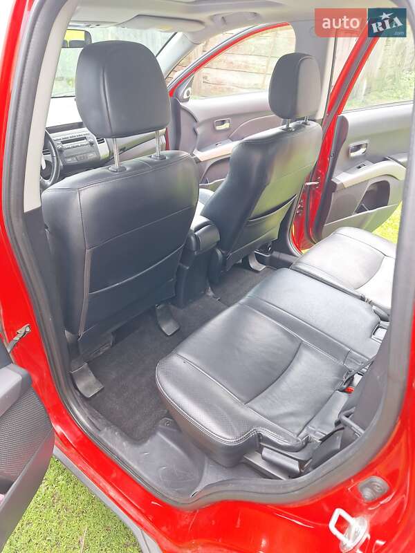 Позашляховик / Кросовер Mitsubishi Outlander 2007 в Києві