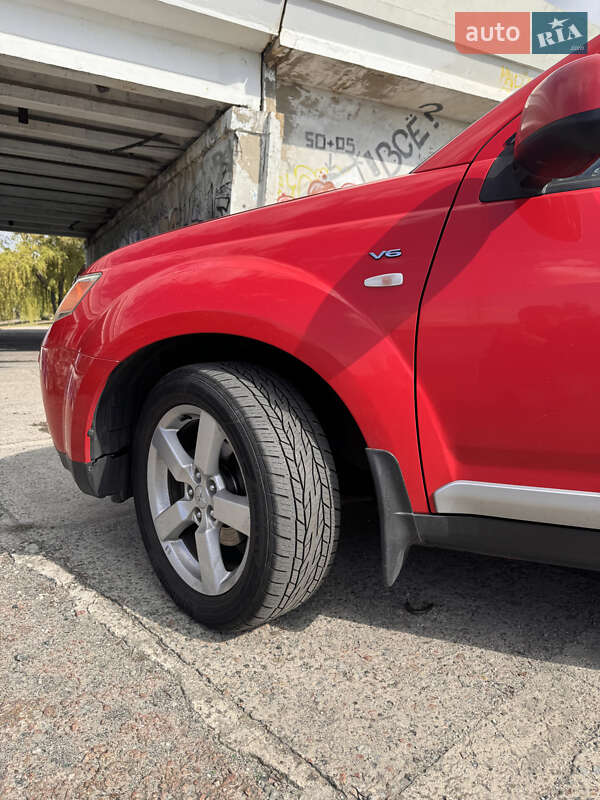 Позашляховик / Кросовер Mitsubishi Outlander 2007 в Києві