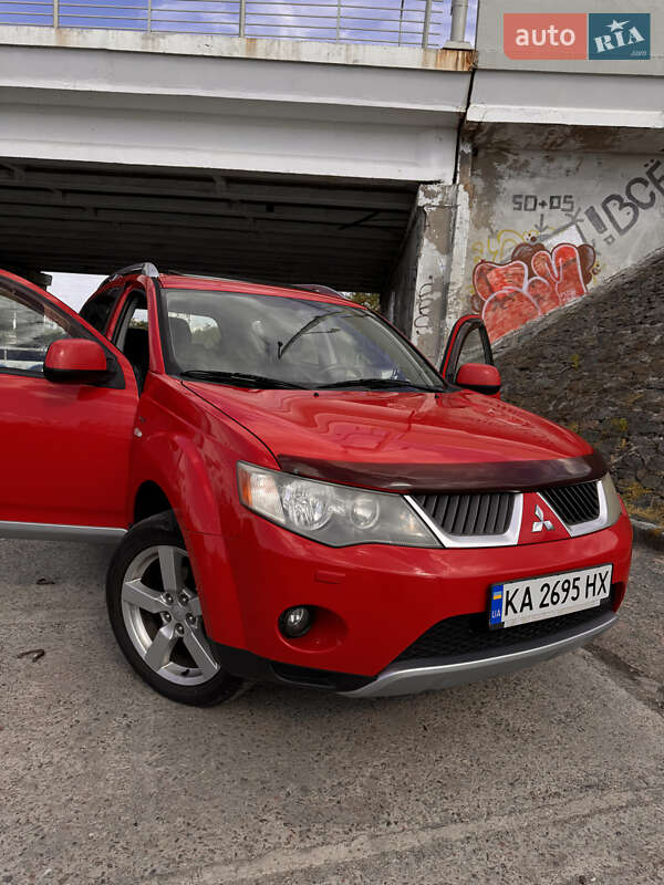 Позашляховик / Кросовер Mitsubishi Outlander 2007 в Києві