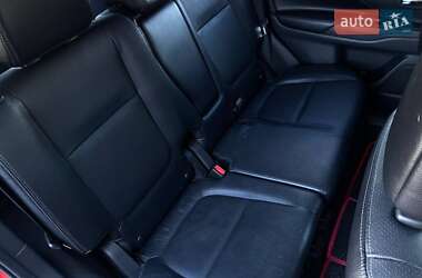 Внедорожник / Кроссовер Mitsubishi Outlander 2014 в 