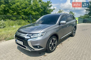 Внедорожник / Кроссовер Mitsubishi Outlander 2021 в Кропивницком