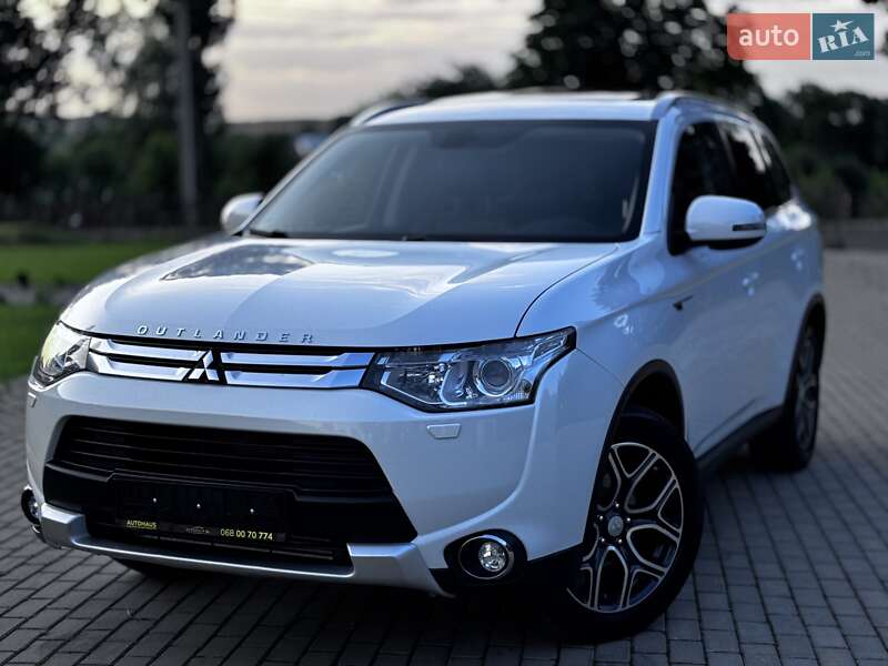 Внедорожник / Кроссовер Mitsubishi Outlander 2015 в Дрогобыче