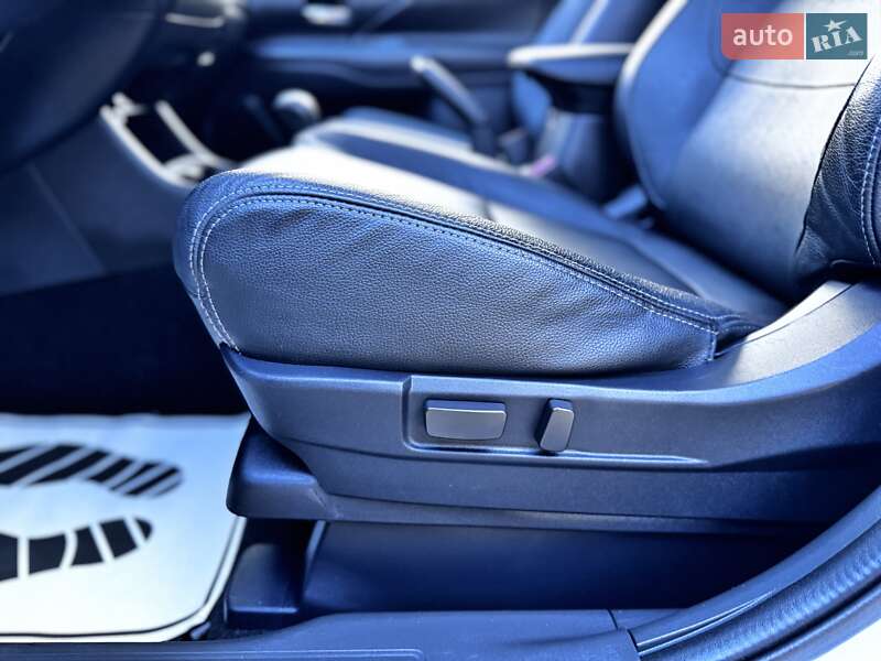 Внедорожник / Кроссовер Mitsubishi Outlander 2015 в Дрогобыче