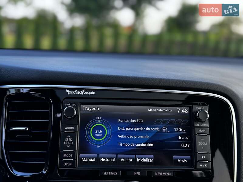 Внедорожник / Кроссовер Mitsubishi Outlander 2015 в Дрогобыче