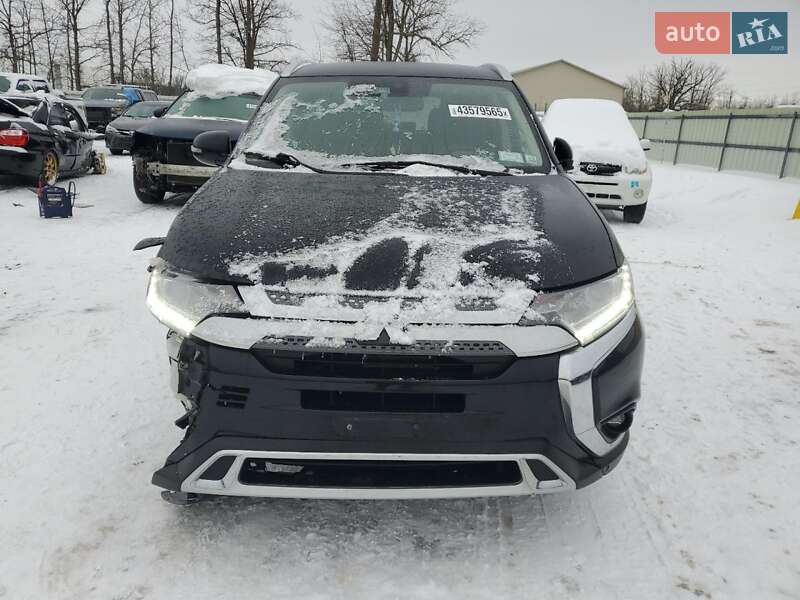 Позашляховик / Кросовер Mitsubishi Outlander 2020 в Львові