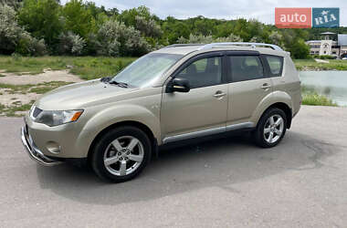 Внедорожник / Кроссовер Mitsubishi Outlander 2008 в 
