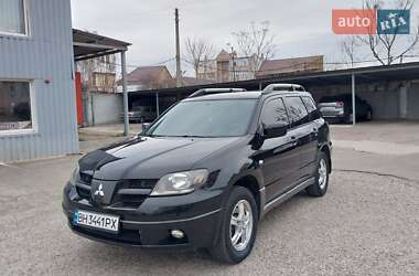 Позашляховик / Кросовер Mitsubishi Outlander 2003 в Миколаєві