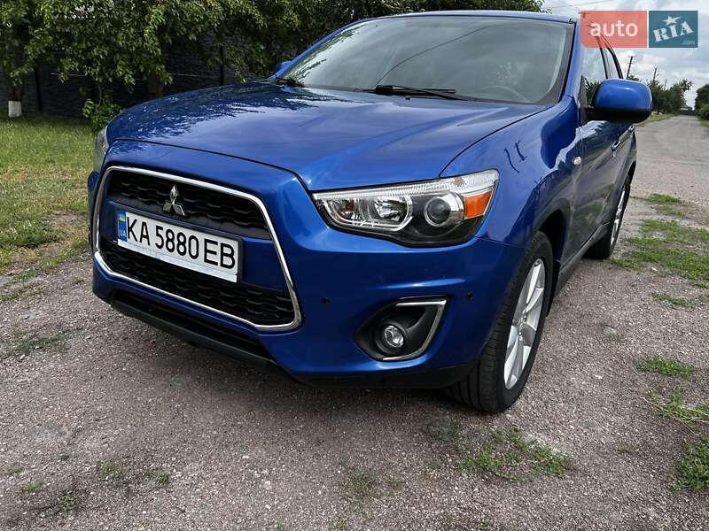 Mitsubishi Outlander 2015