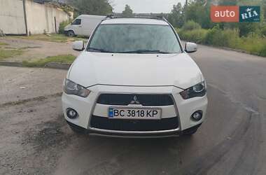 Внедорожник / Кроссовер Mitsubishi Outlander 2010 в 