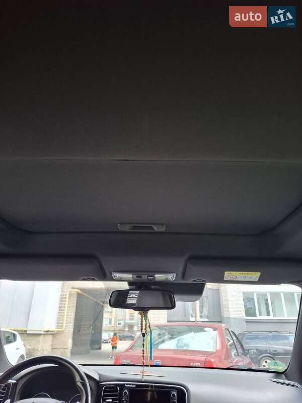 Внедорожник / Кроссовер Mitsubishi Outlander 2019 в Шептицькому