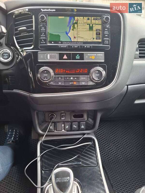 Внедорожник / Кроссовер Mitsubishi Outlander 2019 в Шептицькому