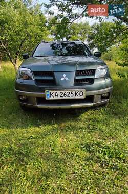 Внедорожник / Кроссовер Mitsubishi Outlander 2006 в Носовке