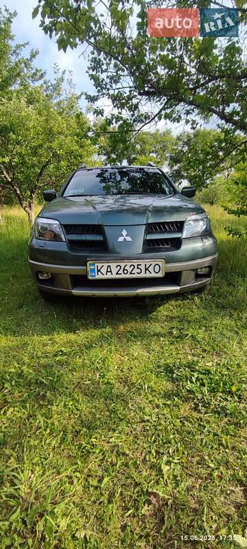 Внедорожник / Кроссовер Mitsubishi Outlander 2006 в 