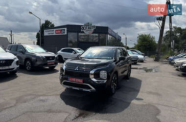 Позашляховик / Кросовер Mitsubishi Outlander 2022 в Запоріжжі