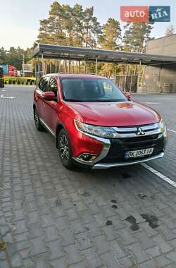 Внедорожник / Кроссовер Mitsubishi Outlander 2017 в Луцке