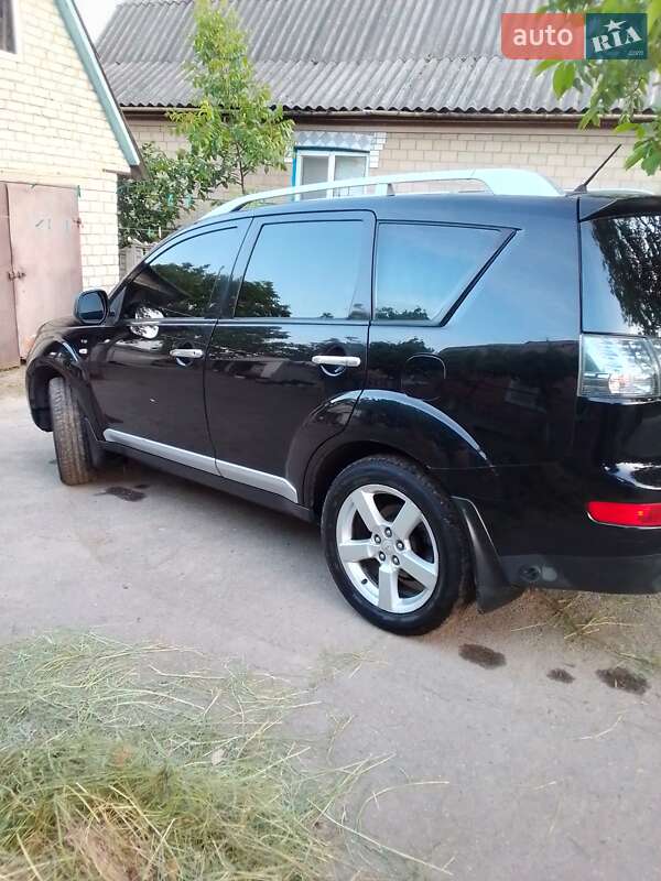 Внедорожник / Кроссовер Mitsubishi Outlander 2007 в Жашкове