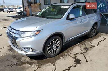 Mitsubishi Outlander 2016