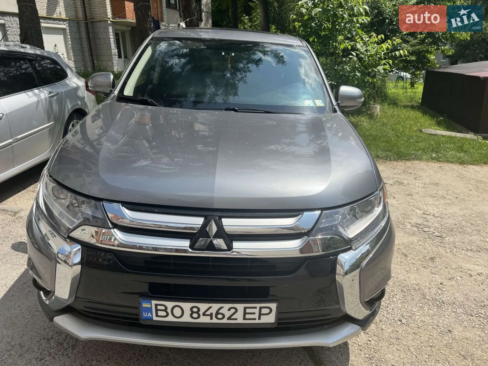 2017 Mitsubishi Outlander - фото 1